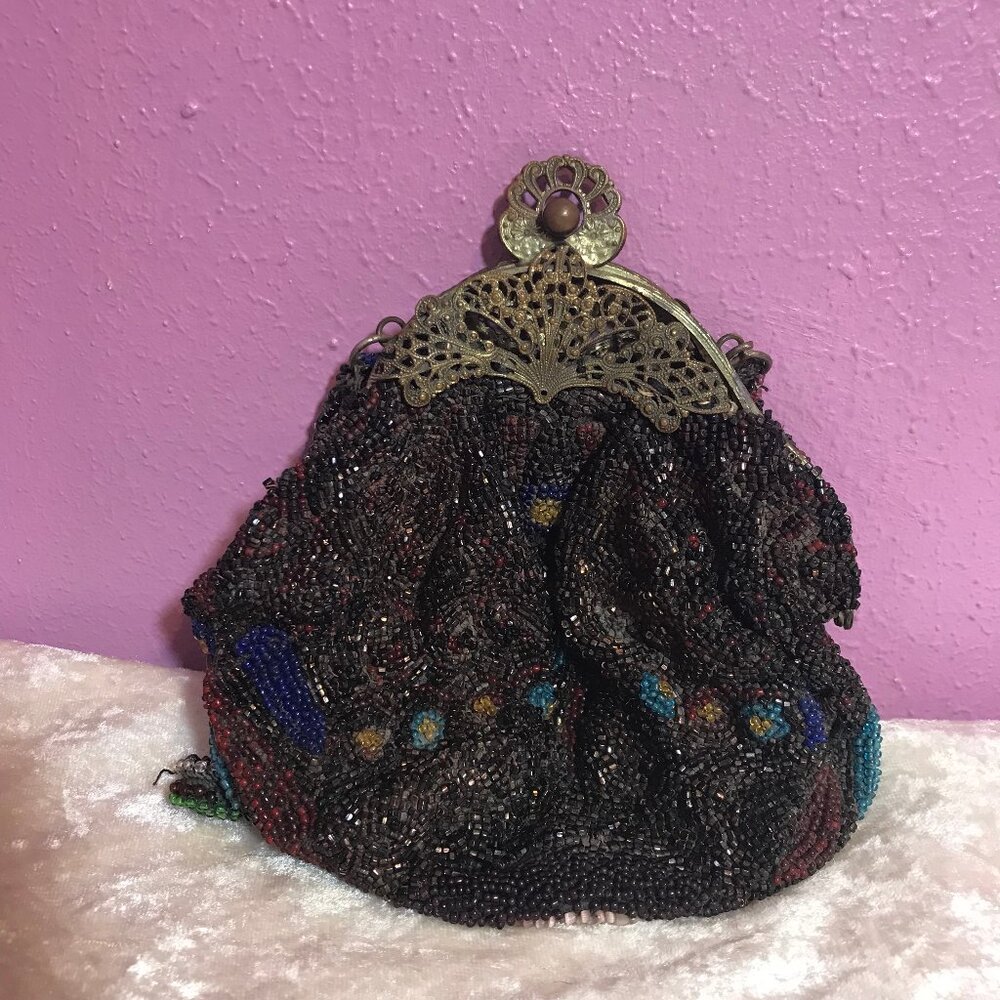 Vintage Beaded Womans Purse GUC Floral Retro Handmade Flowers Wristlet Bag Clasp